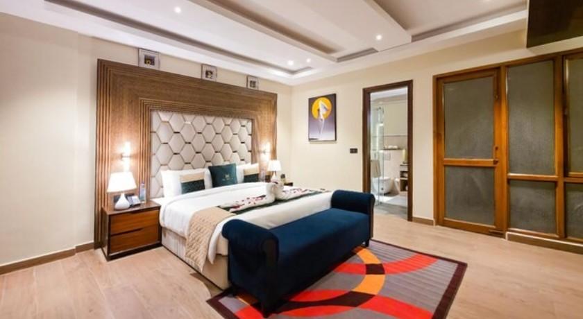 The Meriton in Delhi