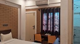 Sri Jayaganga Lodge in Tumkur