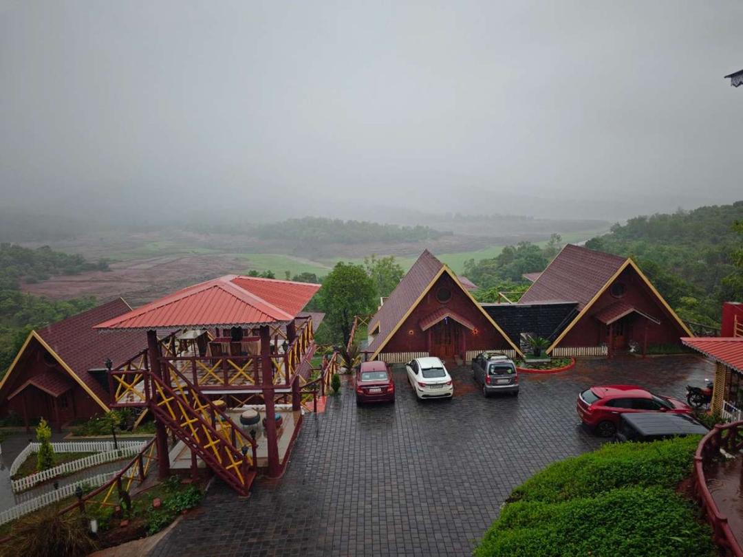 Brownstone Resort in Mahabaleshwar