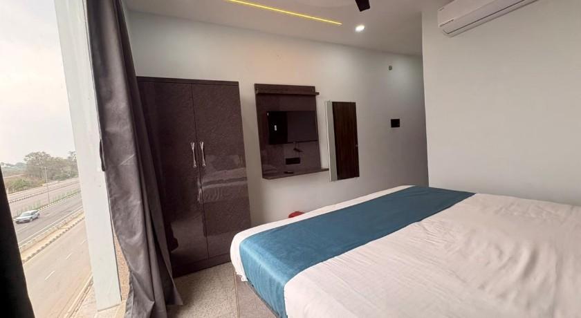 Hotel Raas Inn in Kanpur