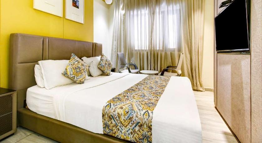 Hotel Oasis Blue in Bhopal