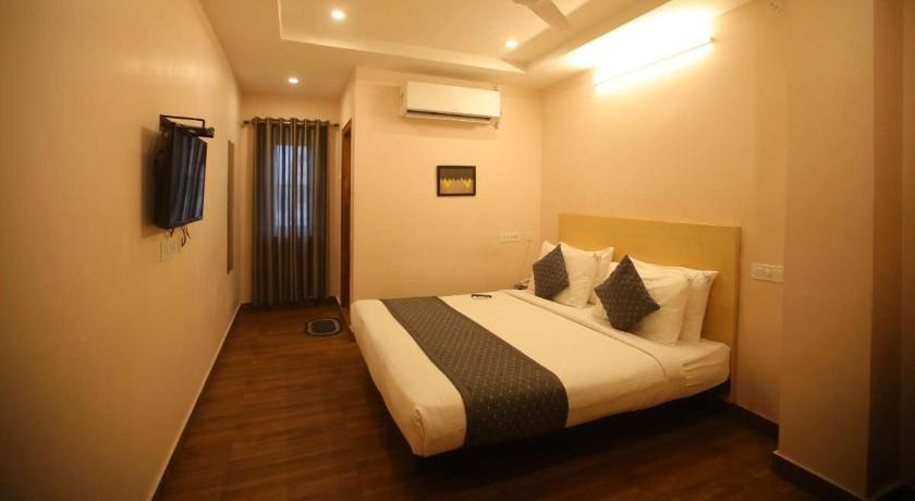 De Crown Luxury Hotel in Kakinada