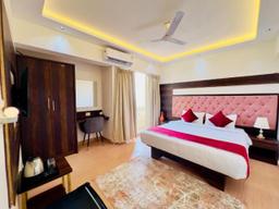 Hotel Outstay Executive & Seaview Apartments in Navi Mumbai