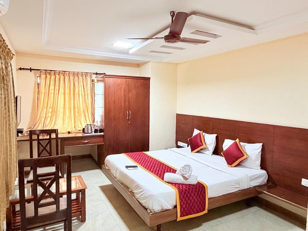 Gsilver SS Hotel in Tiruppur