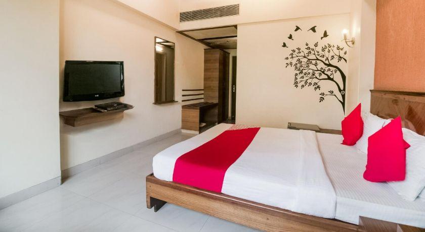 Hotel Dhiraj Residency in Thane
