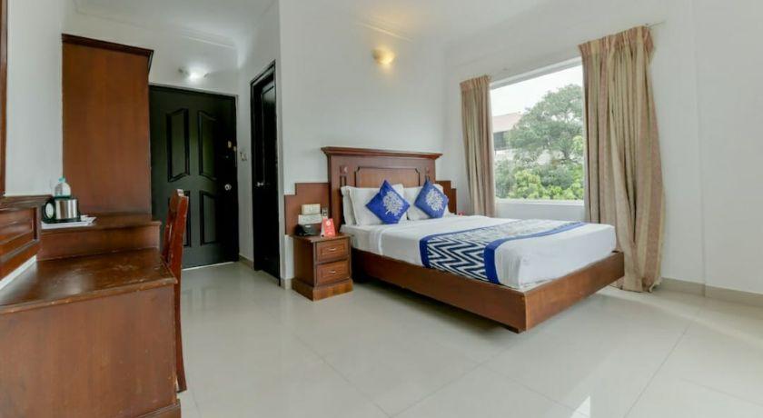 Hotel Centre Point  in Kochi