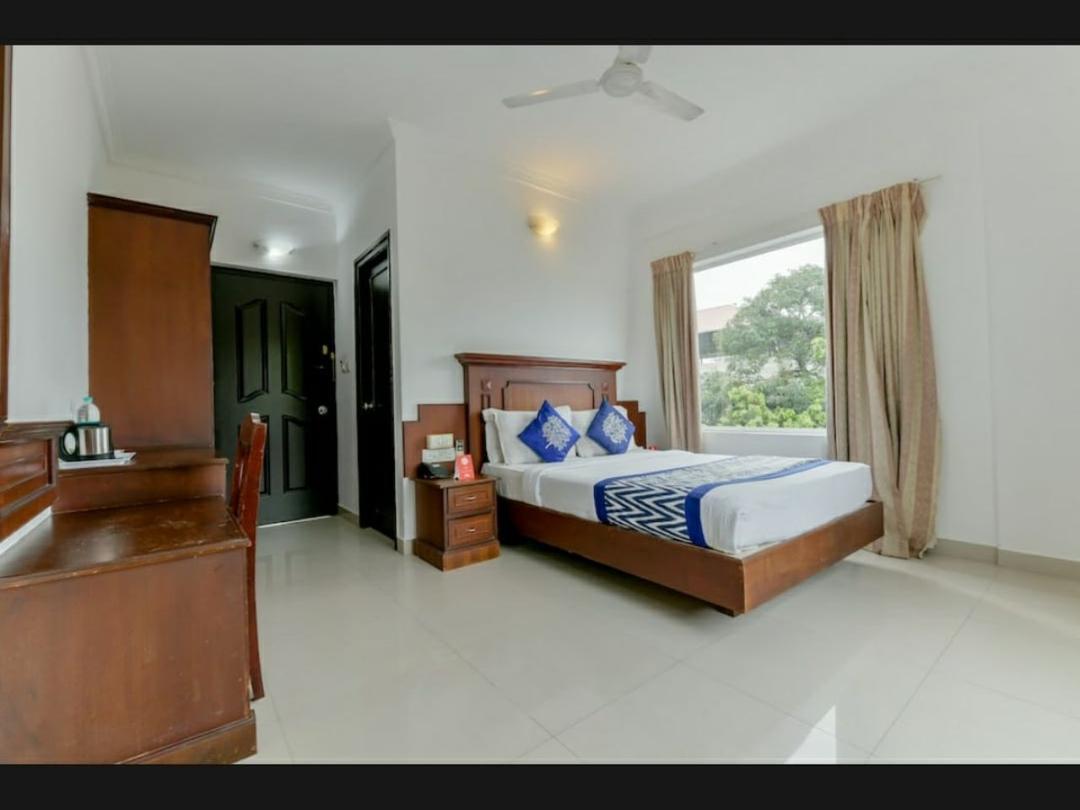 Hotel Centre Point  in Kochi