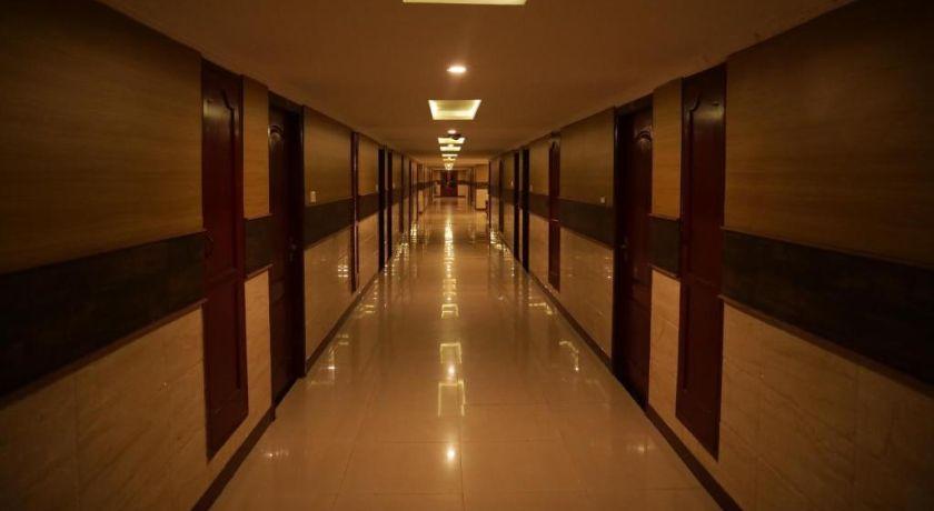 Hotel PVK  Grand in Dindigul