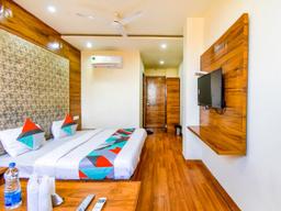 Hotel Black Diamond in Zirakpur