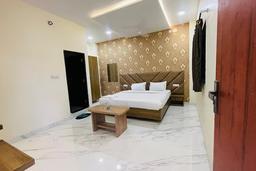 JMC Hotel VK 22 in Pithampur