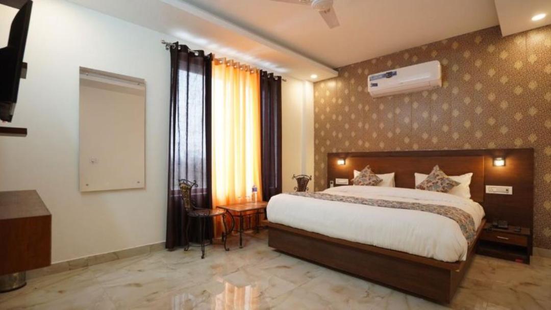 Hotel Artize in Zirakpur