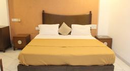 Hotel Western Court in Boisar