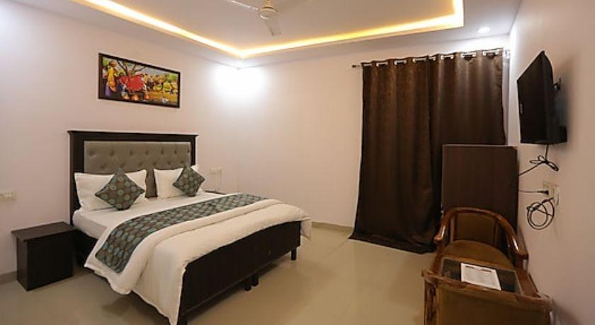 Hotel Royal Empire in Mohali