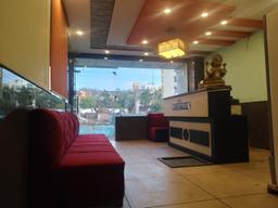 Hotel Dwarkadhish in Haridwar