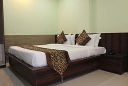 Hotel Dwarkadhish in Haridwar