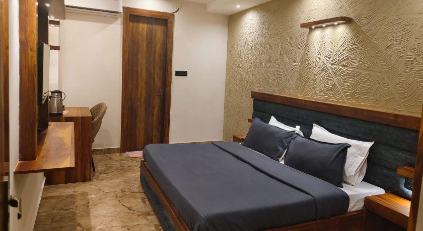 Hotel Sky High by T And M in Haridwar