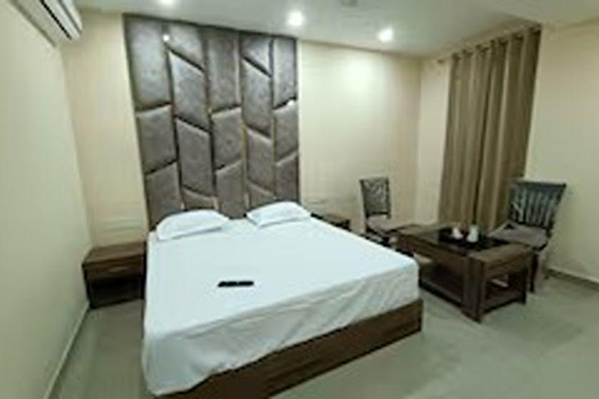Hotel The Cape Grace in jalandhar