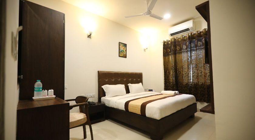 Kkainaat Hotel in Amritsar