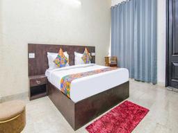 Hotel Viraj Mayfield Garden in Gurgaon