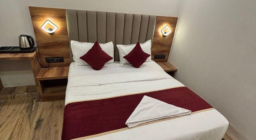 Hotel Crystal Suite in Mumbai