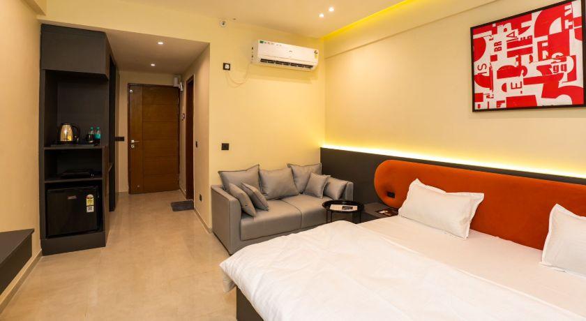Skystays - Omaxe Hazratganj in Lucknow