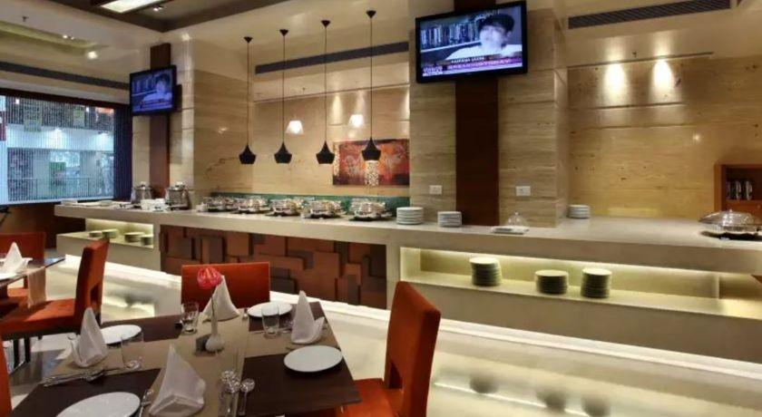 Mahagun Sarovar Portico Suites in Ghaziabad