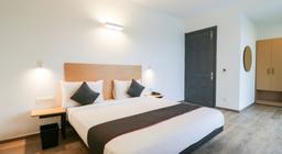 Hotel Townhouse in Noida