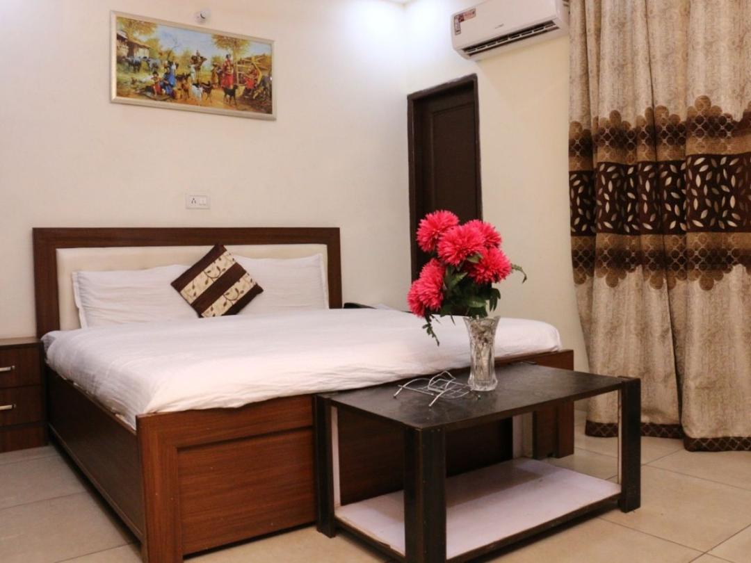 Gaurav Resort in Zirakpur