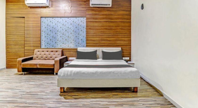 Hotel Utsav Galaxy in Surat