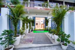 Hotel Floric Stay in Noida