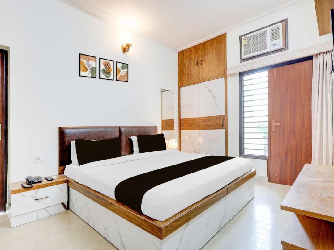 Hotel Prem Villa in Agra