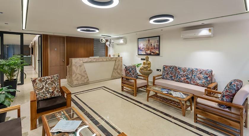 Qotel Signature - Golf Course Road in Gurgaon