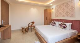 Qotel Signature - Golf Course Road in Gurgaon