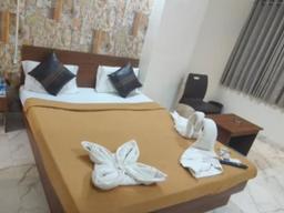Hotel Red Rose in Vasai Virar