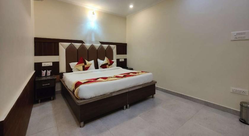 Hotel Mandi Heights in Mandi