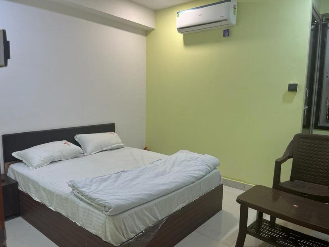 Hotel Silk Rooms in Surat