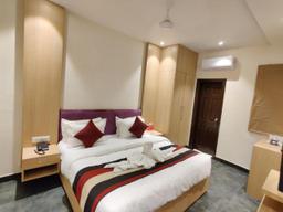 Hotel Dua Grand by Sonachi in Amritsar