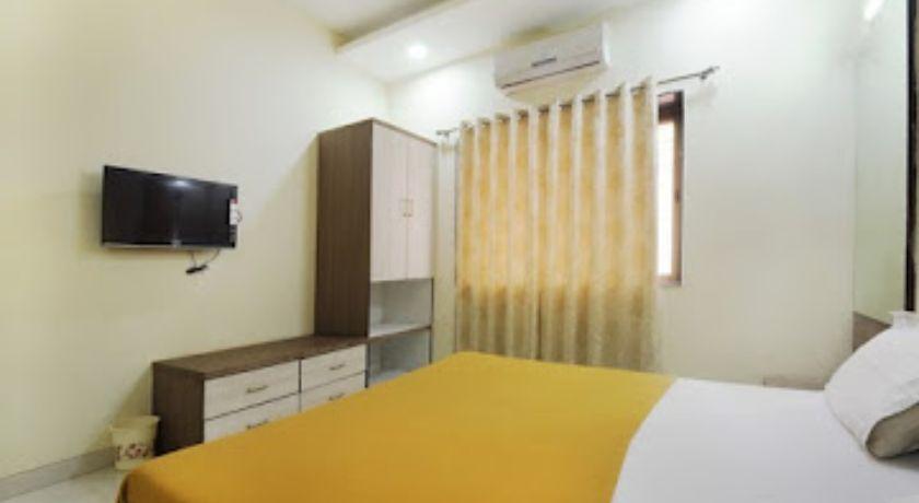 Hotel J K palace in Shirdi