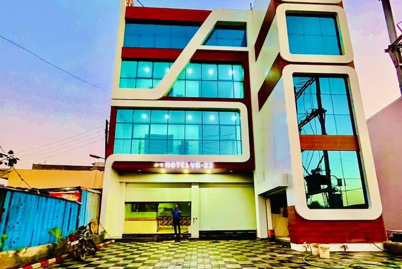 JMC Hotel VK 22 in Pithampur