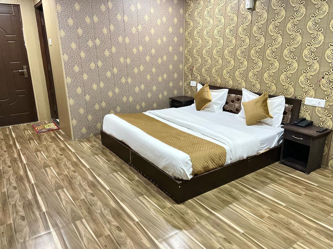 Hotel The Amar Grand in Mussoorie