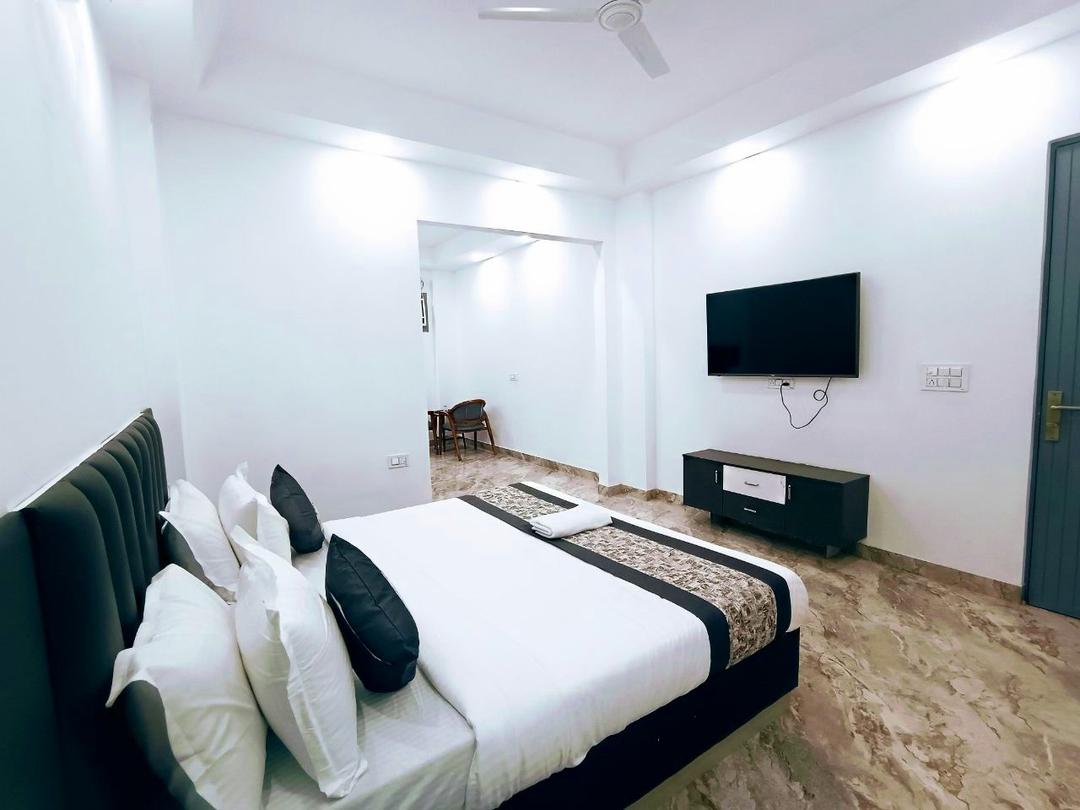Hotel Green Vegas in Faridabad
