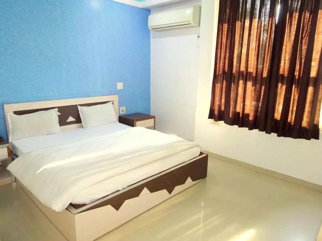 Hotel Vasundhara in Gandhinagar