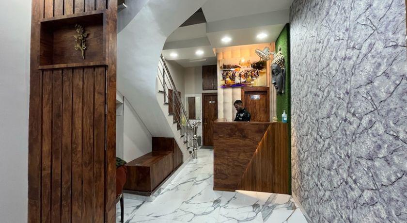 Hotel Frndz Inn in Amritsar