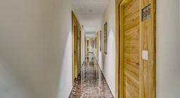 Hotel SR Inn in Anand