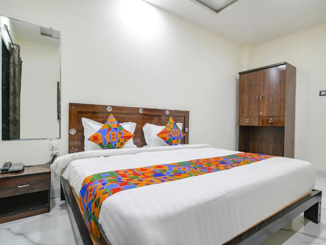 Hotel Dr Greens 12 in Indore