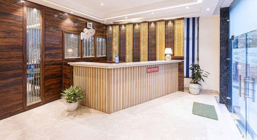 Hotel Emblem Suites in Delhi