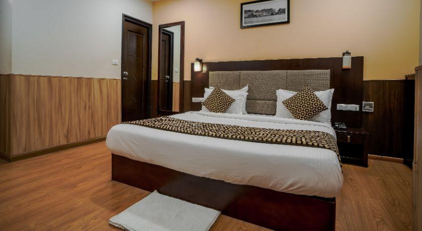 Hotel Royal Palm Udaipur in Udaipur