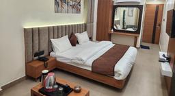 Hotel Shrinath Casa Inn in Bhopal