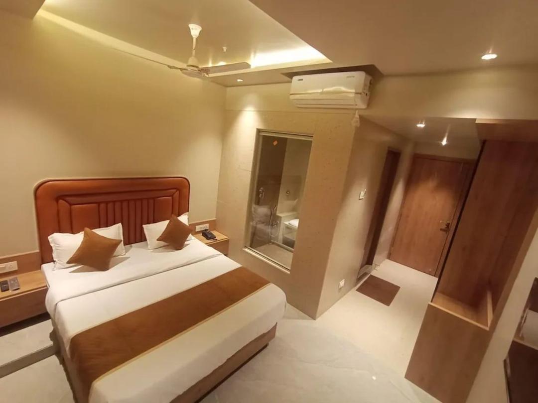 Hotel Regency in Vasai