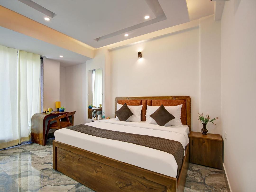 Hotel The Emporio Grand in Ghaziabad